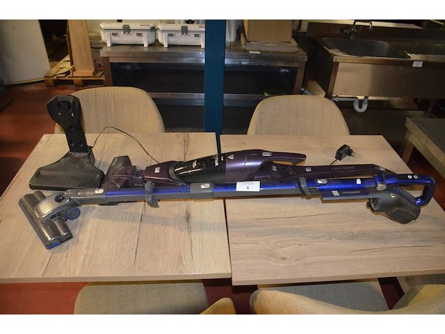 Steelstofzuiger hyundai (niet compleet), steelstofzuiger nilfisk - afbeelding 1 van  8