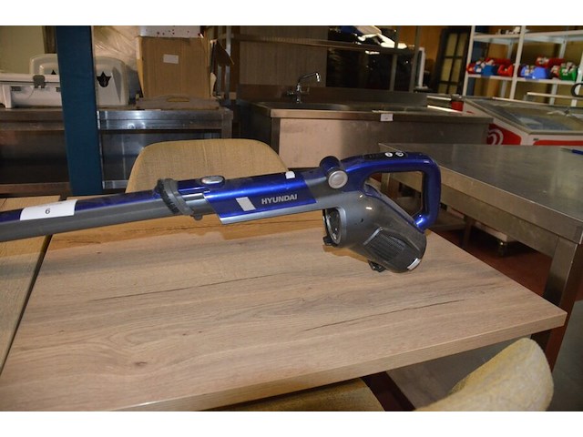 Steelstofzuiger hyundai (niet compleet), steelstofzuiger nilfisk - afbeelding 4 van  8