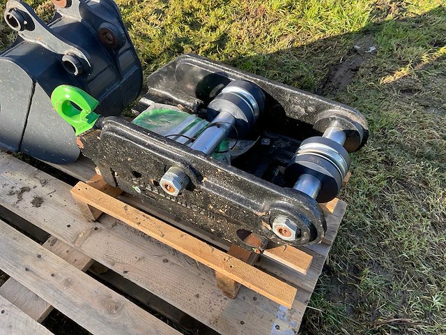 Steelwrist hw013 snelwisselsysteem graafbak - afbeelding 2 van  7