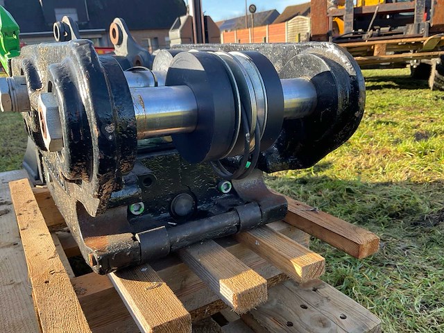 Steelwrist hw013 snelwisselsysteem graafbak - afbeelding 7 van  7