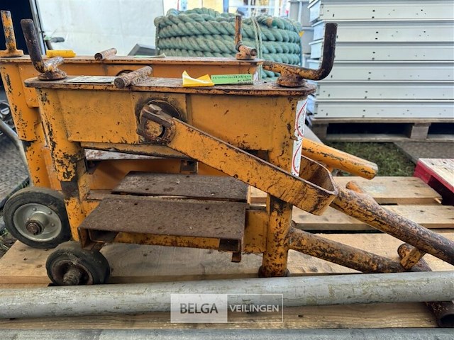 Steenknipper - afbeelding 3 van  5