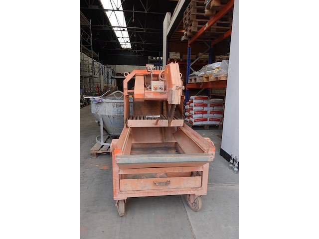 Steenzaag gölz - afbeelding 3 van  4