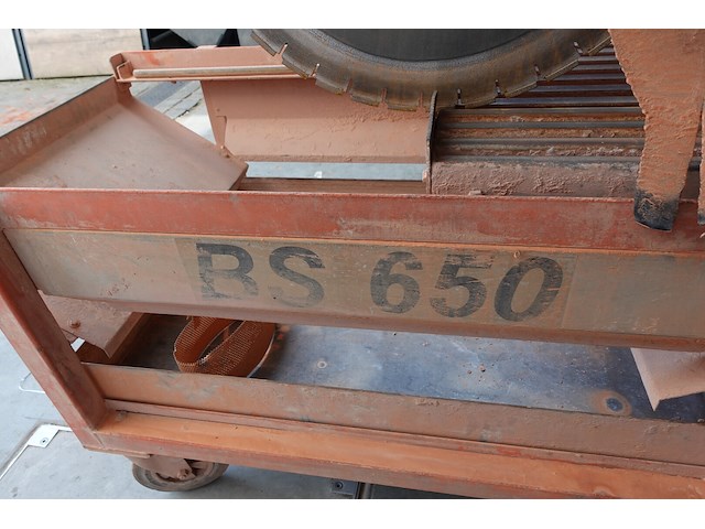 Steenzaag gölz - afbeelding 4 van  4