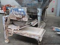 Steenzaagmachine, met zaagblad, werking niet gekend