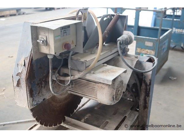 Steenzaagmachine, met zaagblad, werking niet gekend - afbeelding 2 van  2