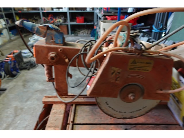 Steenzaagmachine - afbeelding 3 van  4