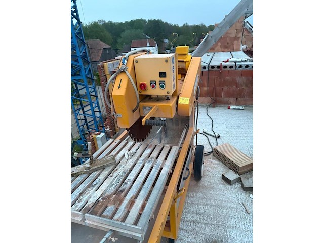 Steenzaagmachine - afbeelding 1 van  3