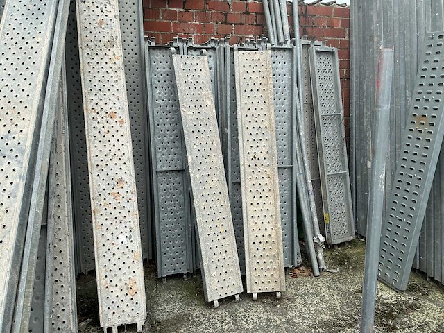 Steiger loopplanken en diagonalen (127x) - afbeelding 5 van  10