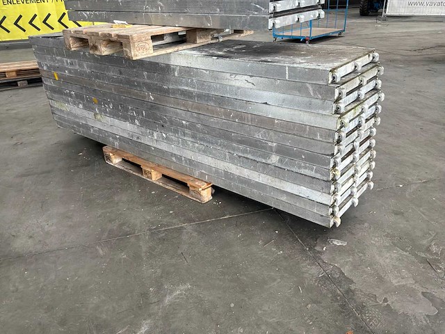 Steigerplatform (12x) - afbeelding 1 van  4