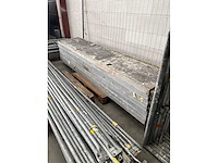 Steigerplatform met ingesloten trap (7x) - afbeelding 1 van  7