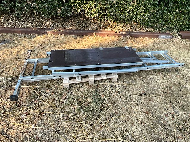 Steigerplatform / werkbordes 200x150 cm, metalen frame - afbeelding 1 van  3