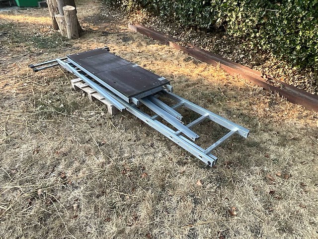 Steigerplatform / werkbordes 200x150 cm, metalen frame - afbeelding 2 van  3