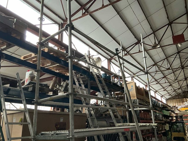 Steigers voor dakwerken steiger - afbeelding 6 van  7