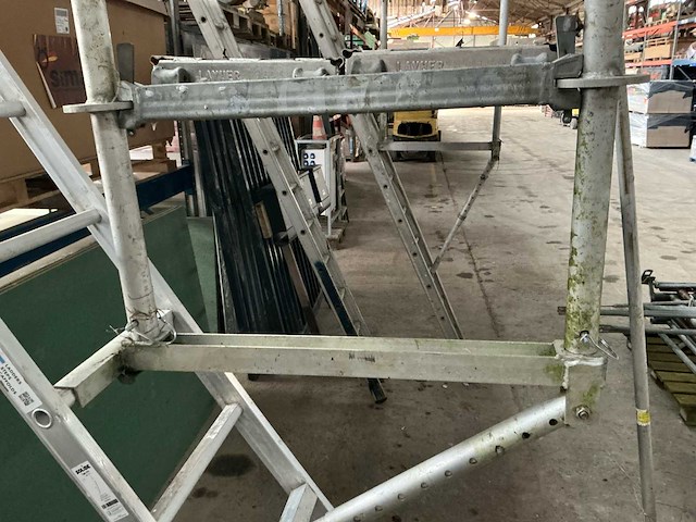 Steigers voor dakwerken steiger - afbeelding 7 van  7