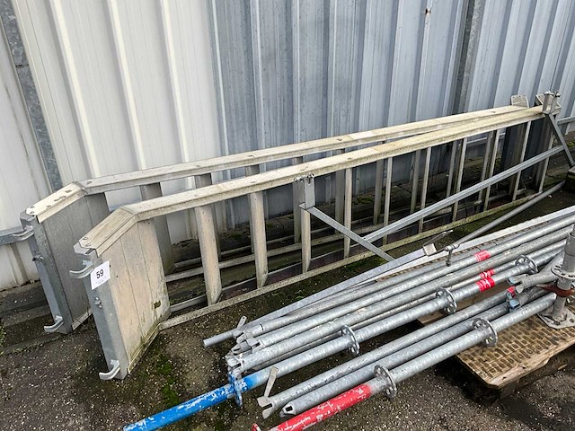 Steigertrap (2x) - afbeelding 1 van  3