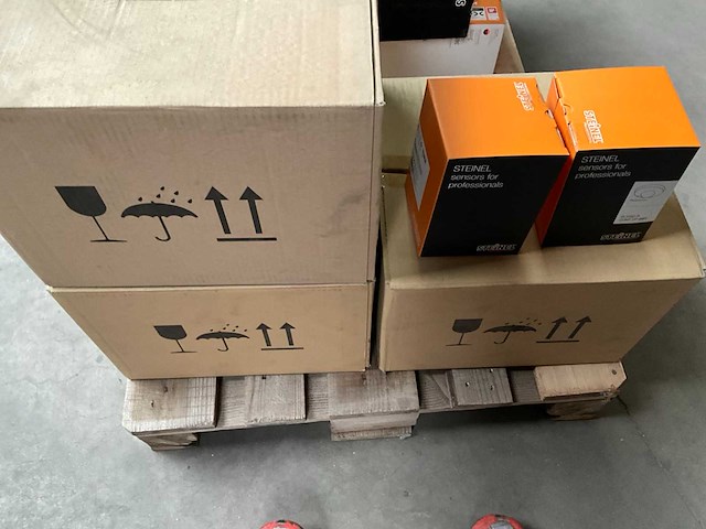 Steinel is 3360-r com1 up gst bewegingsmelder (38x) - afbeelding 2 van  2