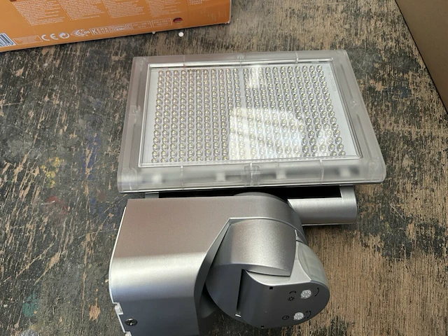 Steinel sensor lichtspot - afbeelding 2 van  3