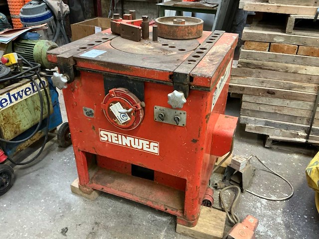 Steinweg b32 betonijzer buigmachine - afbeelding 1 van  5