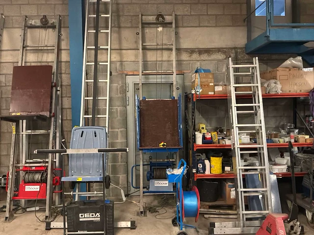 Steinweg ladderlift incl. verhuisbak + knik - afbeelding 1 van  5
