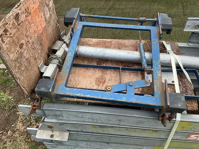 Steinweg toplift elektrische dakpannenlift / bouwlift met lier, staalkabel en toebehoren - afbeelding 6 van  7