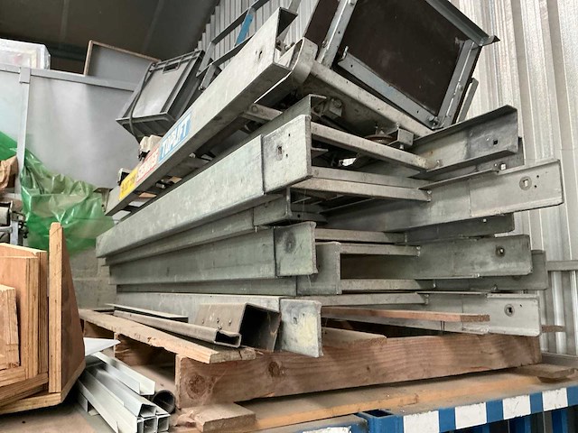 Steinweg toplift ladderlift - afbeelding 2 van  4
