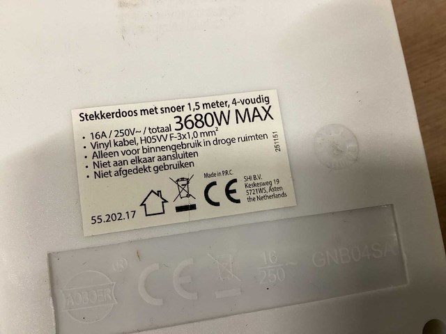 Stekkerdoos 4 voudig, 3680 watt (19x) - afbeelding 4 van  4