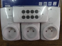 Stekkers afstandbediening - afbeelding 2 van  3