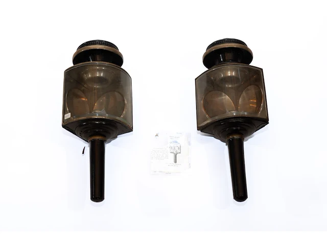 Stel antieke footboard side lamps - afbeelding 2 van  3