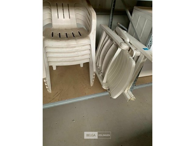 Stel pvc tuinstoelen - afbeelding 1 van  1