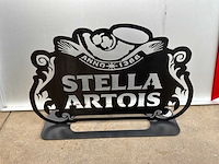 Stella artois gelakt op voet plaatstalen logo’s - afbeelding 1 van  1