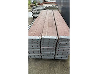 Stelling bestaande uit 33 steigerframes en 39 loopplanken van 3 meter. - afbeelding 4 van  4