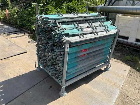 Stellingmaterieel en zwembadliner