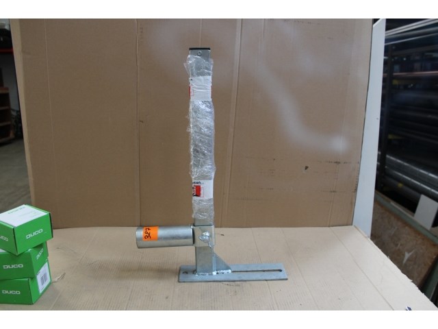 Stellingsmuurbevestiging + vijzen - afbeelding 1 van  2