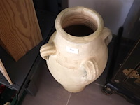 Stenen amphoor - afbeelding 2 van  3