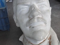 Stenen beeld lenin
