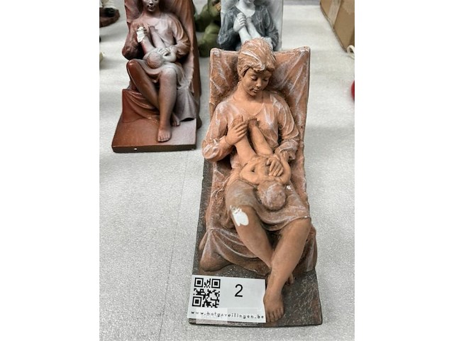 Stenen beeldjes van baby's - afbeelding 3 van  4