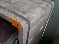 Stenen bureautafel met bijhorende stoel - afbeelding 2 van  4