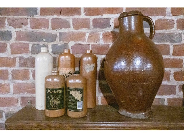 Stenen kruiken - afbeelding 1 van  3