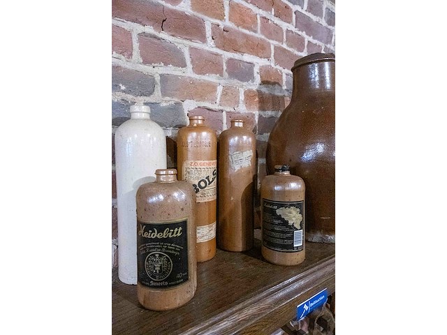 Stenen kruiken - afbeelding 2 van  3