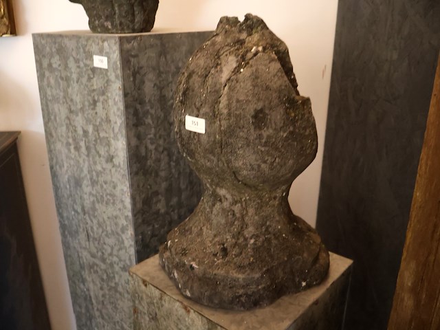 Stenen ornament - afbeelding 1 van  4