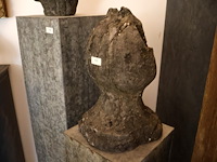 Stenen ornament - afbeelding 1 van  4