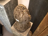 Stenen ornament - afbeelding 2 van  4