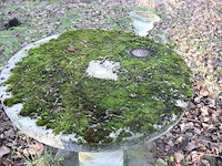 Stenen ronde tafel - afbeelding 2 van  3