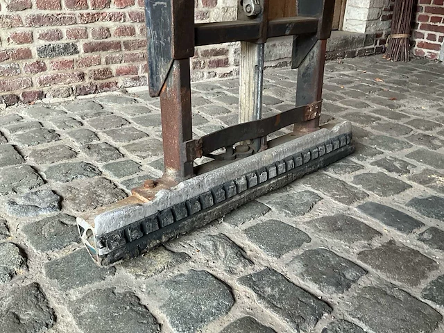 Stenenklem voor vrachtwagen - afbeelding 2 van  20