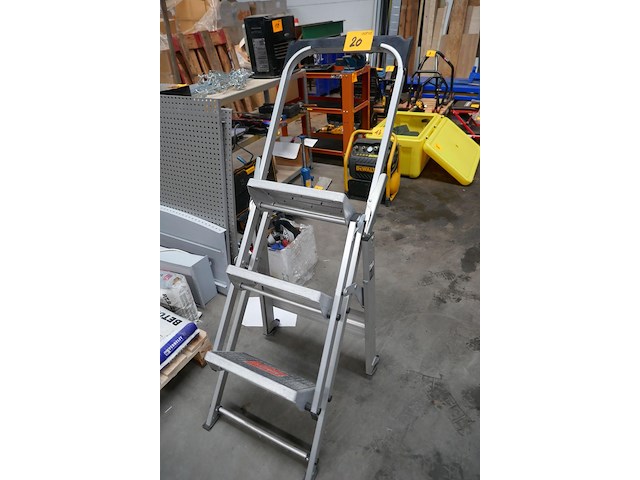 Step trapladder altrex - afbeelding 1 van  3