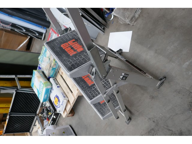 Step trapladder altrex - afbeelding 2 van  3