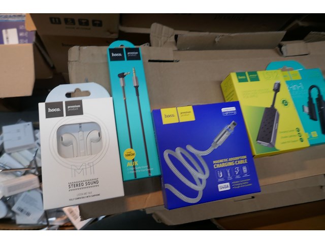 Stereo oordopjes, laadkabels en dergelijken hoco - afbeelding 3 van  5