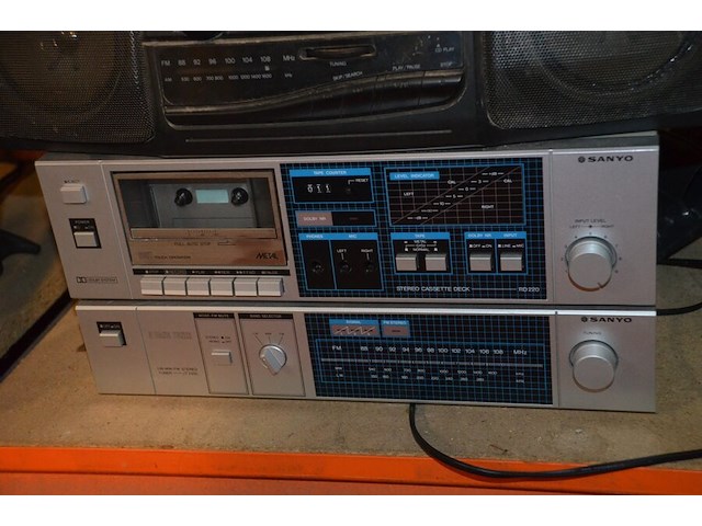 Stereo sanyo , hifi sanyo met tuner en casettespeler, printer epson dx3800, printer brother hl-5240, printer brother hl-l5100dn - afbeelding 5 van  8