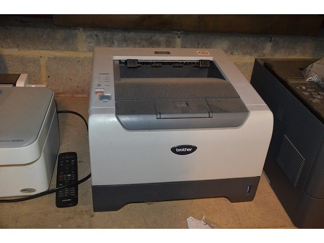 Stereo sanyo , hifi sanyo met tuner en casettespeler, printer epson dx3800, printer brother hl-5240, printer brother hl-l5100dn - afbeelding 7 van  8
