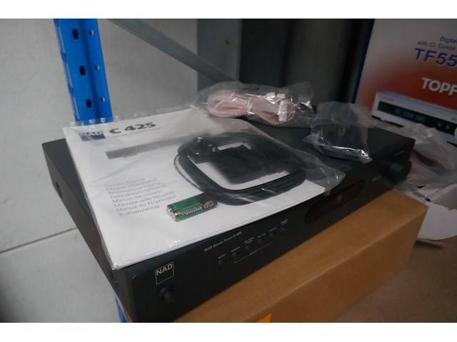 Stereo tuner + 3 satelliet ontvangers ( nooit gebruikt ) - afbeelding 2 van  5